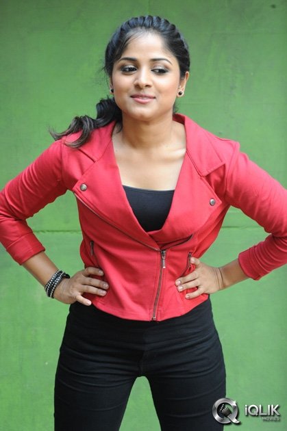 Rehana-at-Chakkiligintha-Movie-Teaser-Launch